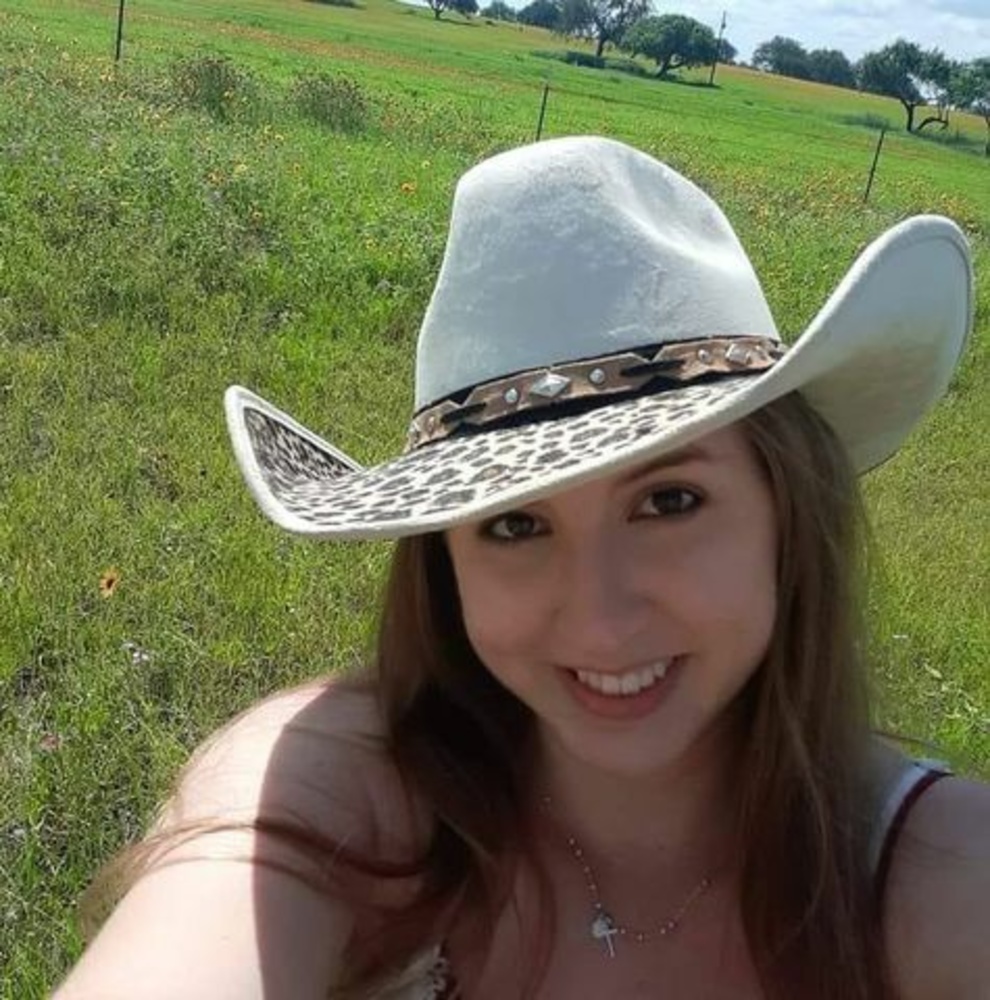 Meet your Posher, Madeline